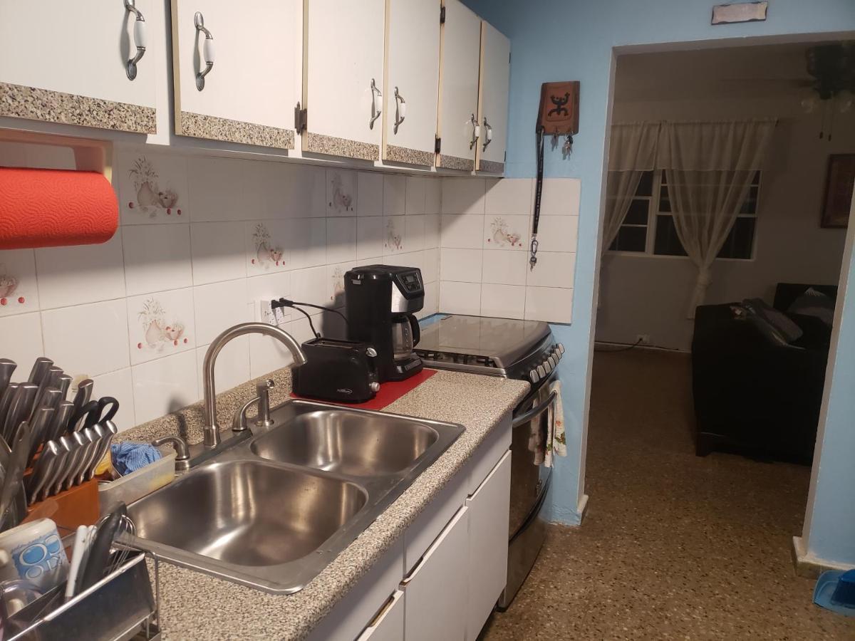 Figueroa Guest Rooms In Country Club Сан Хуан Екстериор снимка