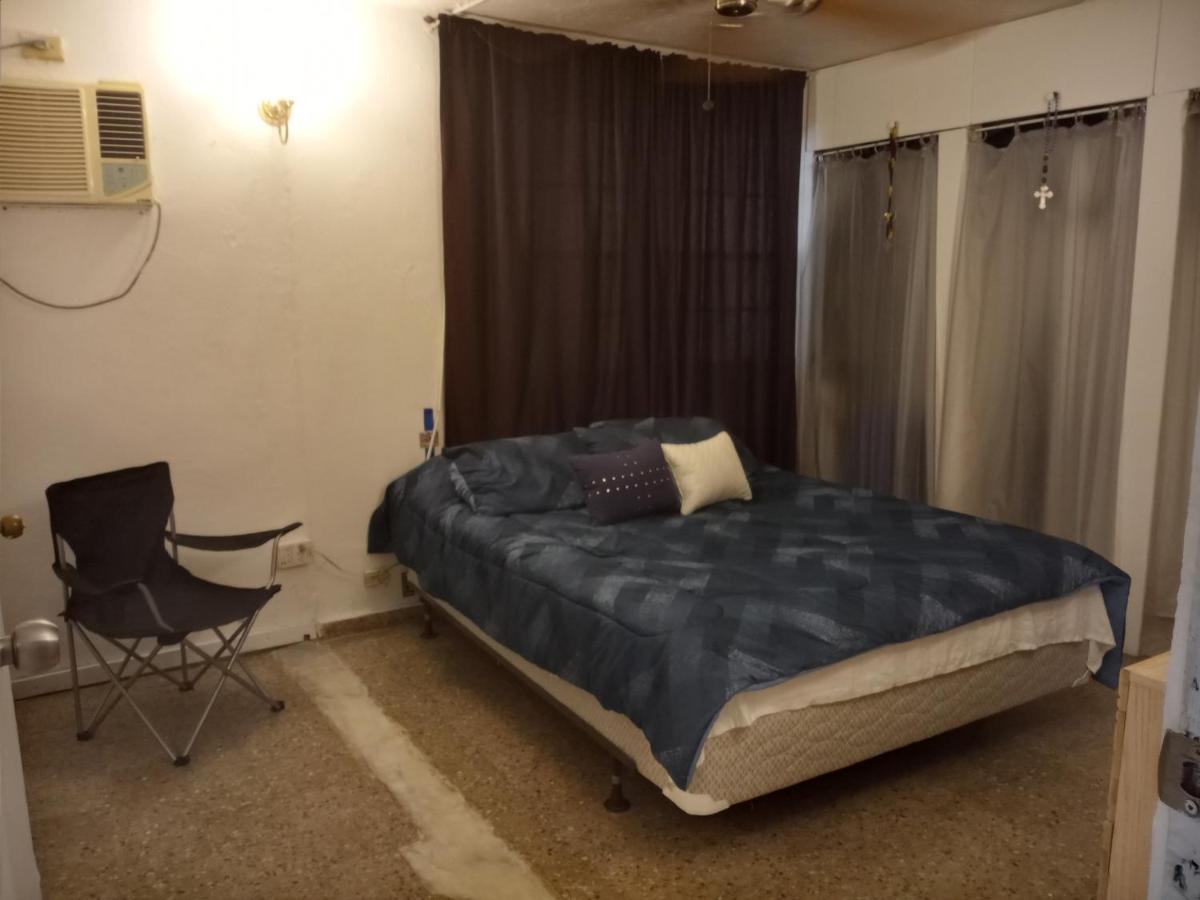 Figueroa Guest Rooms In Country Club Сан Хуан Екстериор снимка