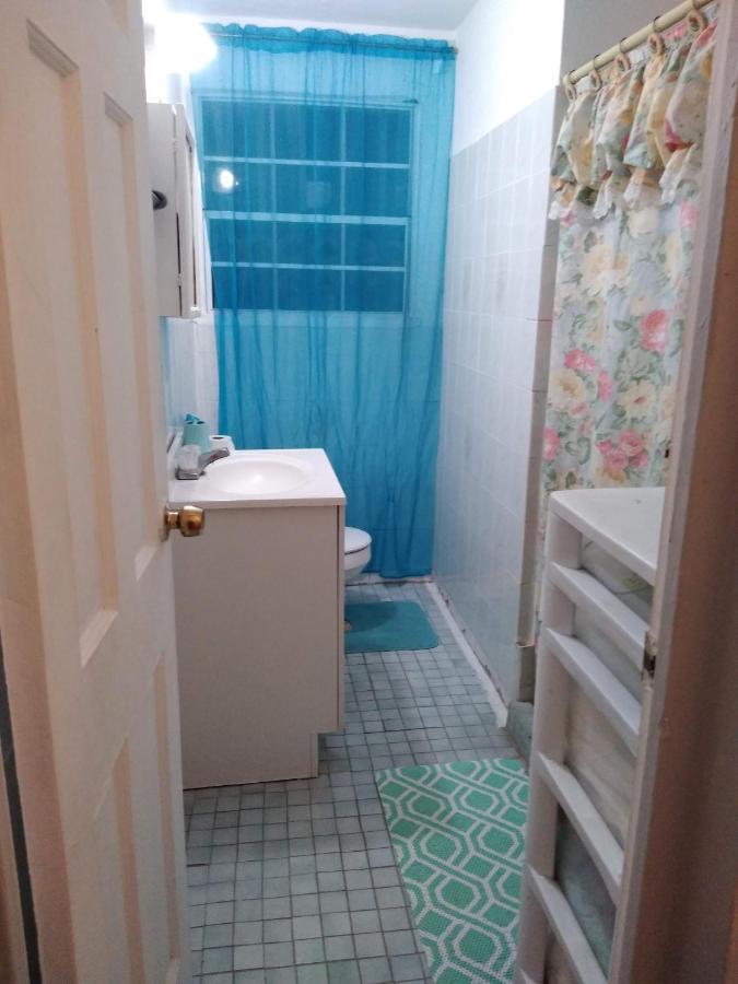 Figueroa Guest Rooms In Country Club Сан Хуан Екстериор снимка