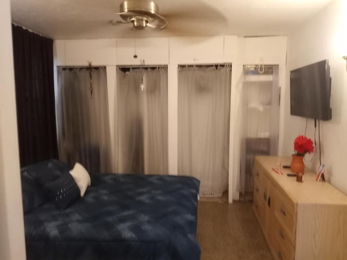 Figueroa Guest Rooms In Country Club Сан Хуан Екстериор снимка